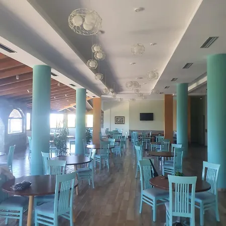 Hotel Doko Radhimë